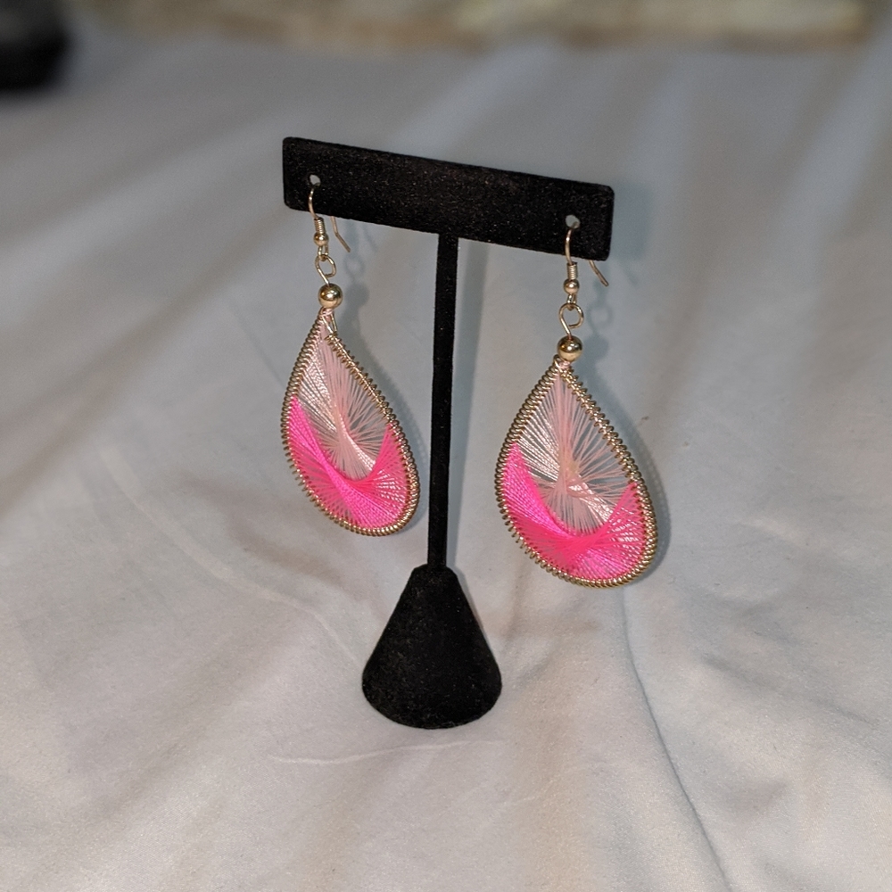 Earrings - Picture 3 of 7